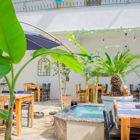 1989 Hotel Sebat Çeşme Eksteriør billede