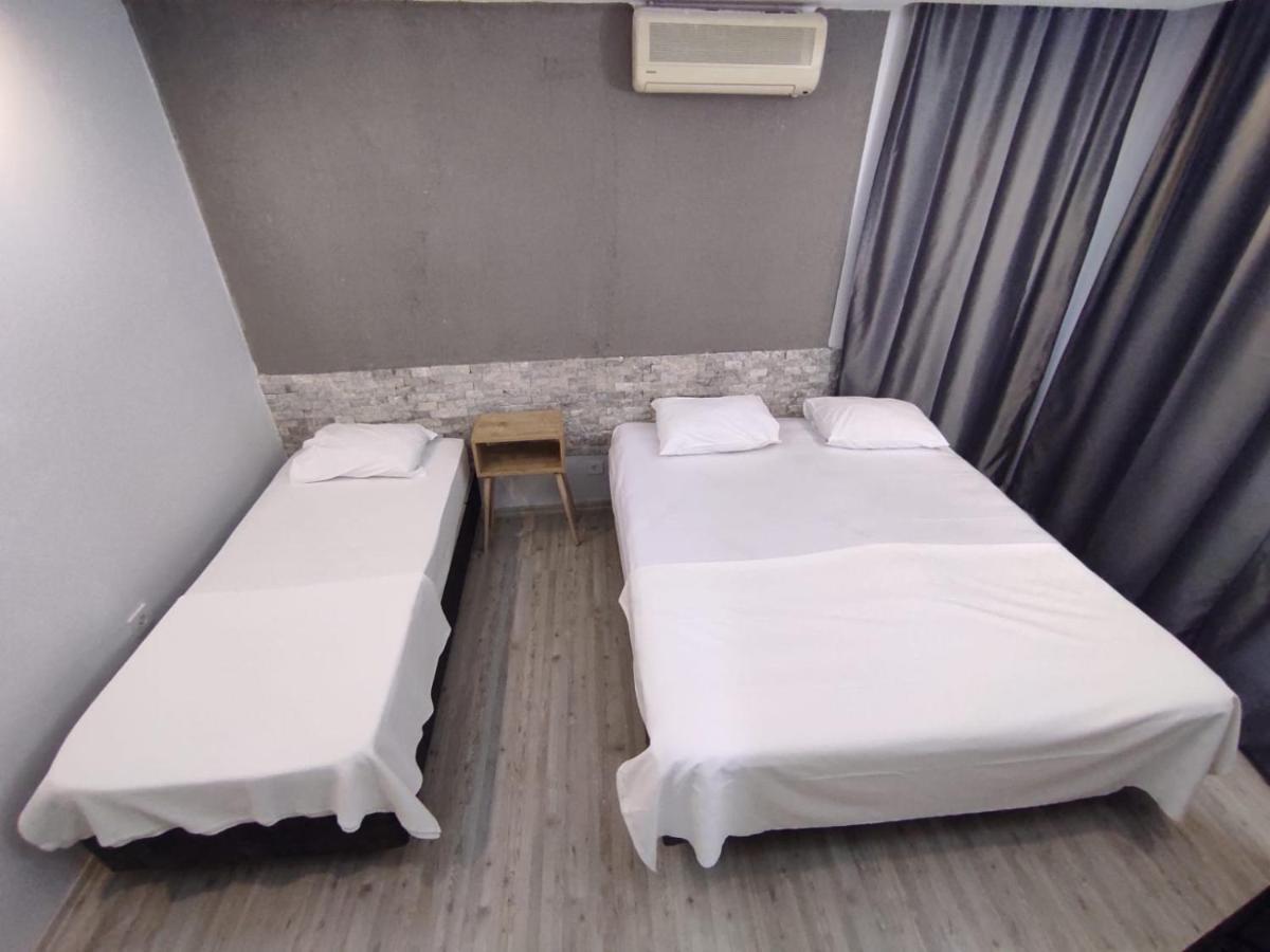 1989 Hotel Sebat Çeşme Eksteriør billede