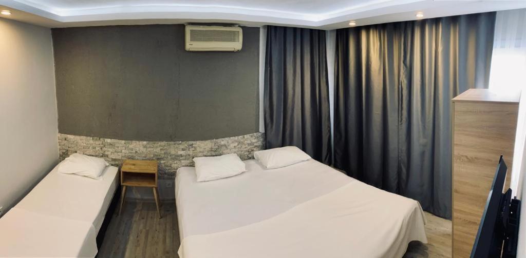 1989 Hotel Sebat Çeşme Eksteriør billede