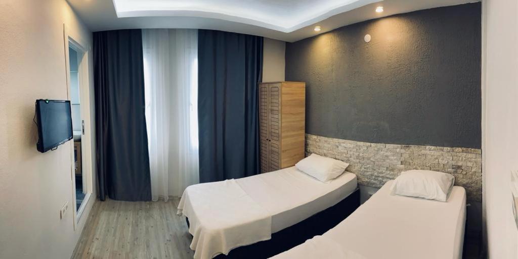 1989 Hotel Sebat Çeşme Eksteriør billede