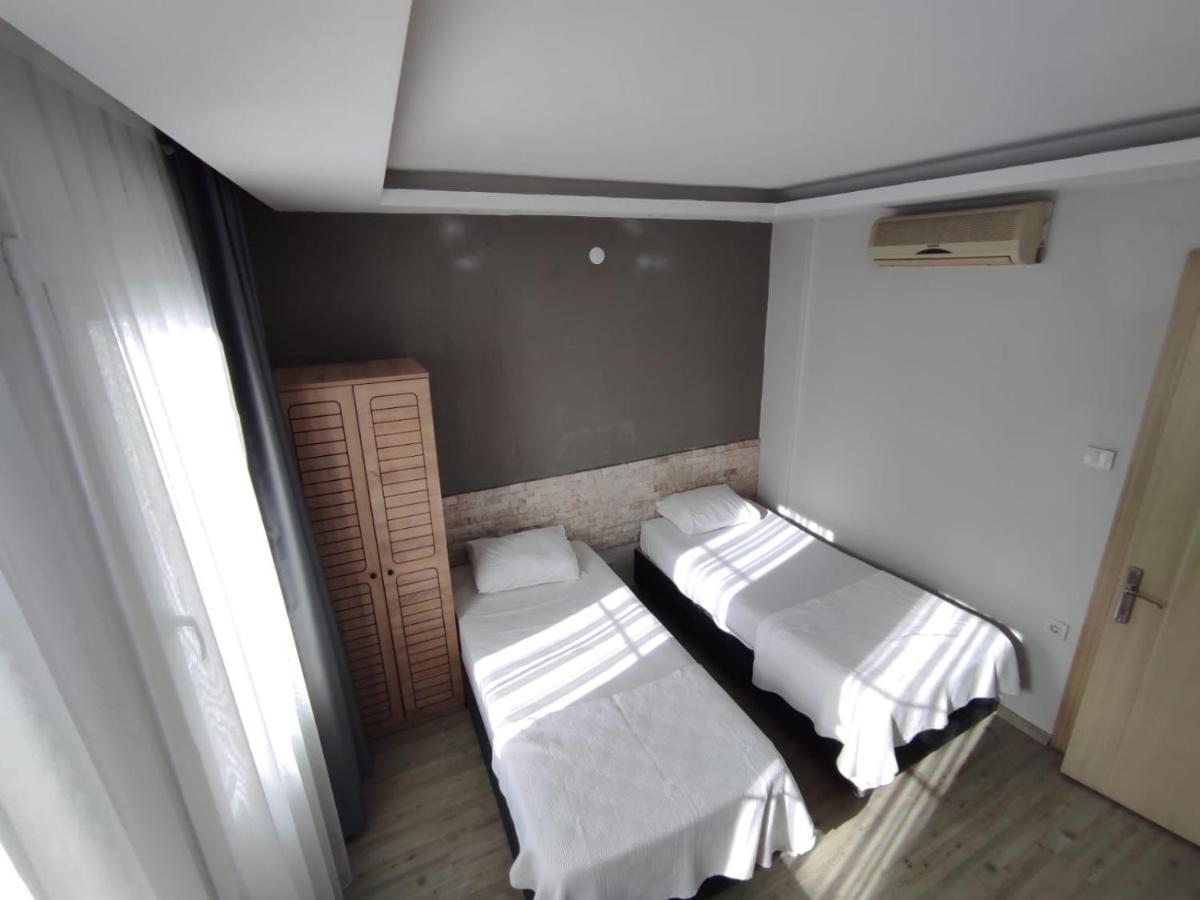 1989 Hotel Sebat Çeşme Eksteriør billede