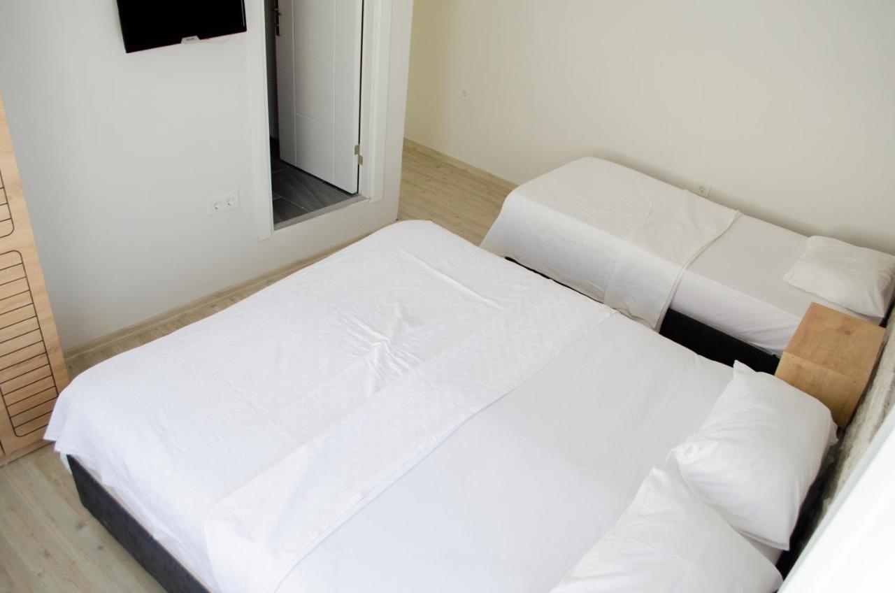 1989 Hotel Sebat Çeşme Eksteriør billede